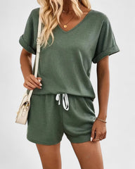 Isabelle | Ensemble femme t-shirt col en V et short